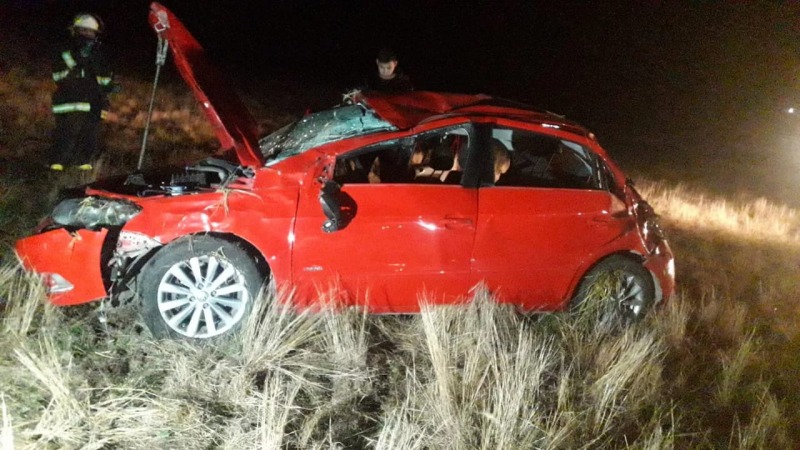 Azul: un muerto y cinco heridos tras violento vuelco en la Ruta 3